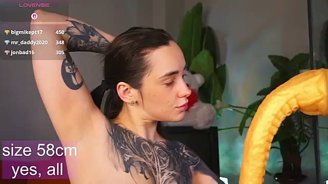 EvaCanton's cam snapshot