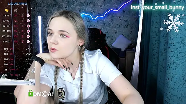 Your_small_bunny's cam snapshot