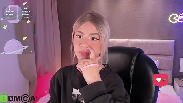 Arinextdoor's cam snapshot