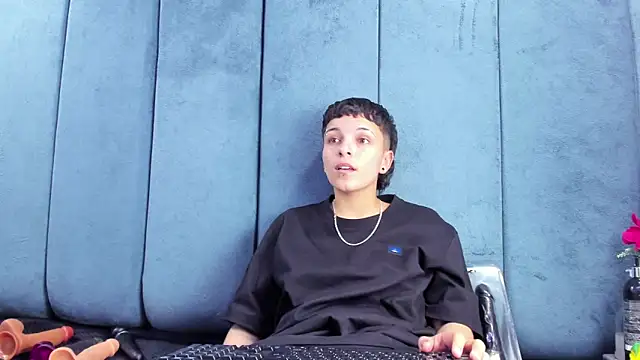 Megan_Thompson_'s cam snapshot