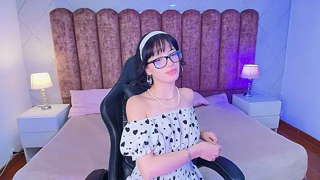 Sweet_1Angel's cam snapshot