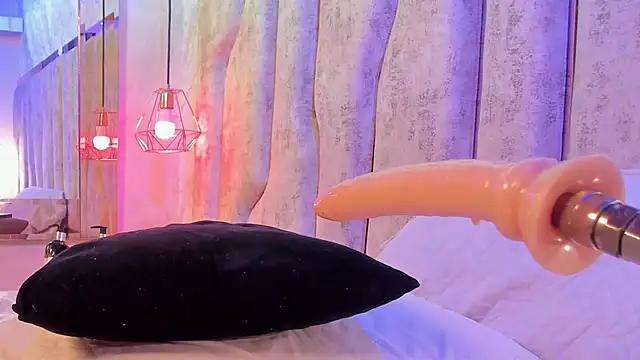 Caroline_palmerr's cam snapshot