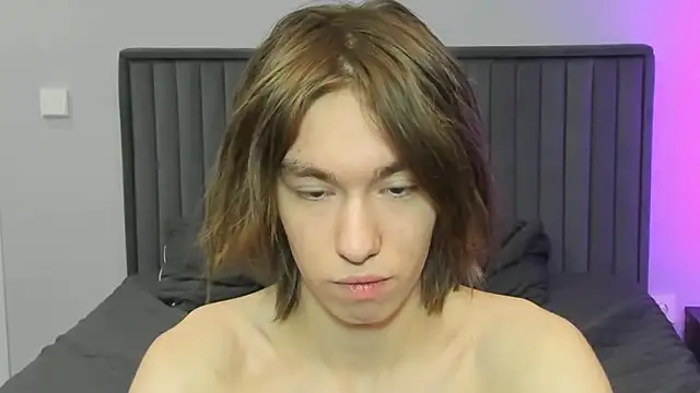 kr1sfemboy live sex cam