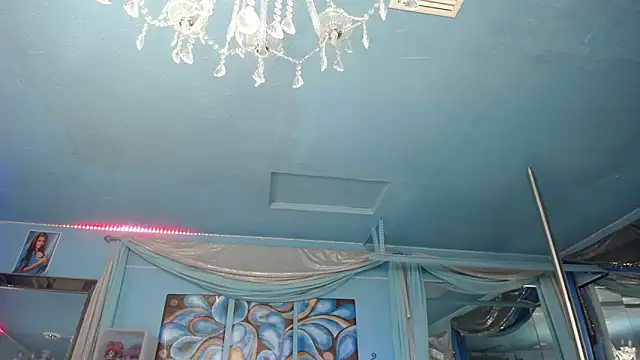 ADRIANNA_FOX's cam snapshot