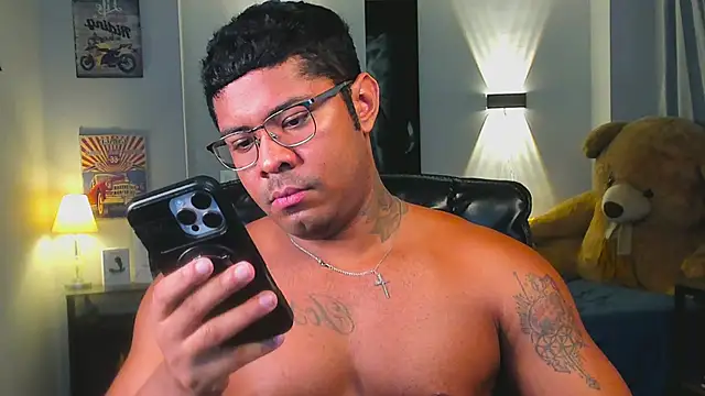 LEONHDZ live sex cam