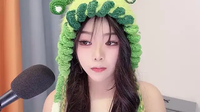 smalldaisy's cam snapshot