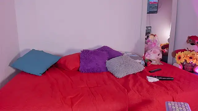 Hayley-Fox's cam snapshot