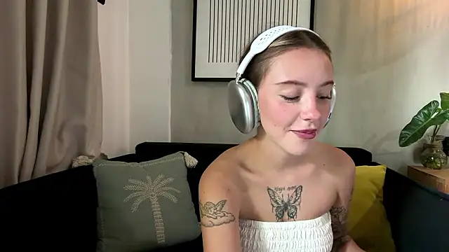 MartinaDeoliveira's cam snapshot