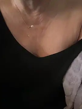 SweetMia36UK's cam snapshot