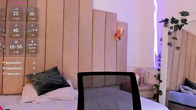 _naylaa_'s cam snapshot