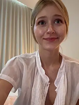 LunaRase's cam snapshot