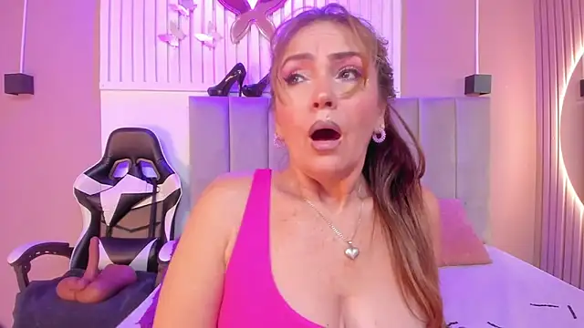 chantall1375's cam snapshot