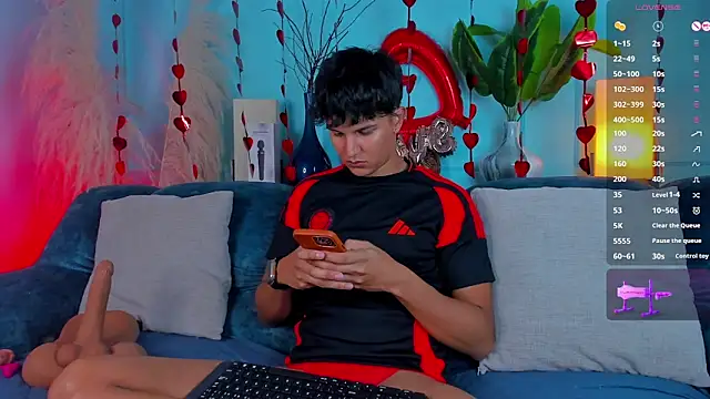 Leo_Savage_'s cam snapshot