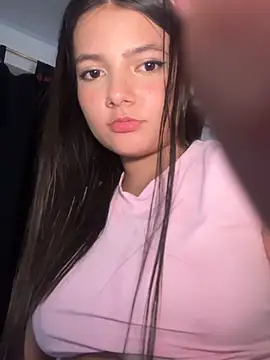 EmmiiGlow's cam snapshot