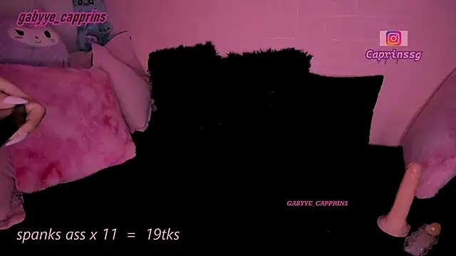 gabyye_capprins's cam snapshot