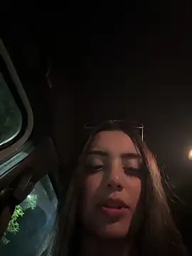 Lucy_699's cam snapshot