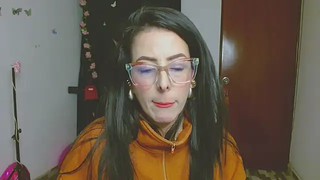 ella_peck's cam snapshot