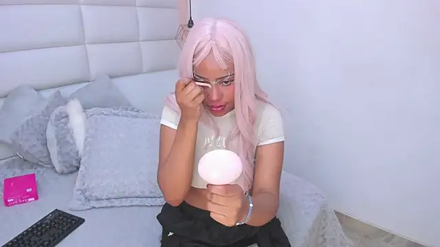 Sofia_clk's cam snapshot