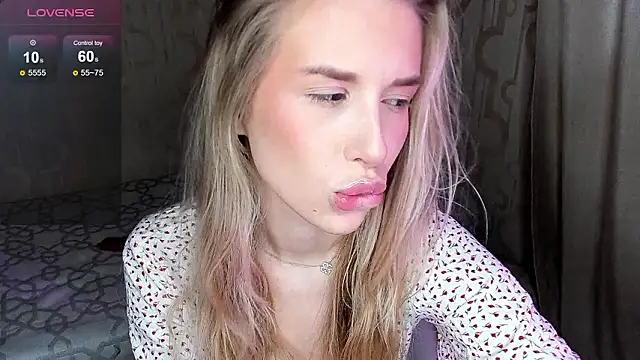 Elysia_kiss's cam snapshot