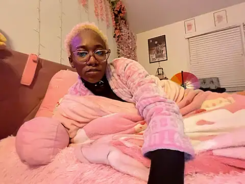 VixenCapri's cam snapshot