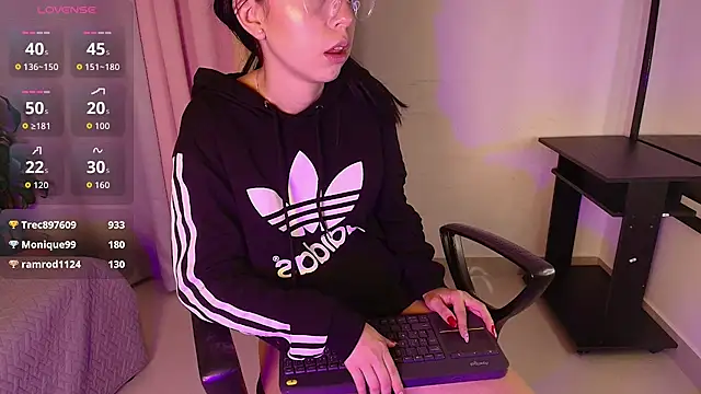 Natalye_23's cam snapshot