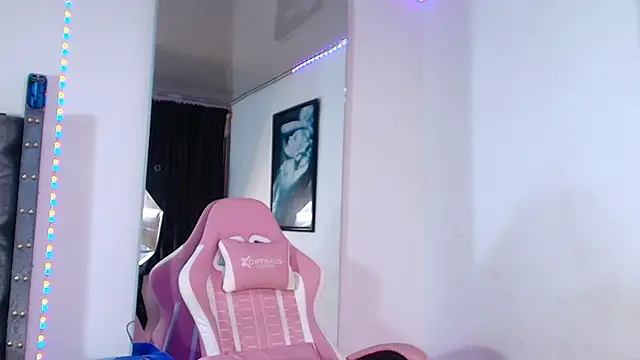 GraceWallace_'s cam snapshot