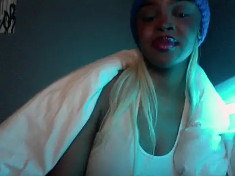 LuckyTonightx's cam snapshot