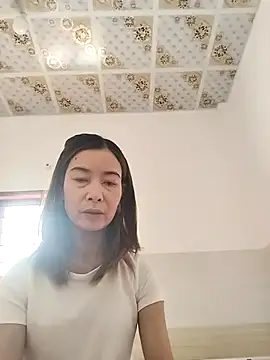 Sexy-ladyboobs69's cam snapshot