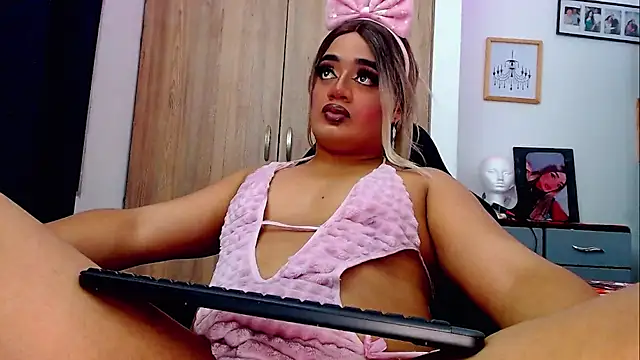 Amber_bigdick22's cam snapshot