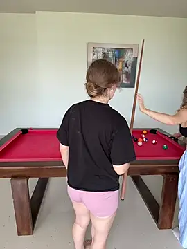 Nura_n_Sarah live sex cam