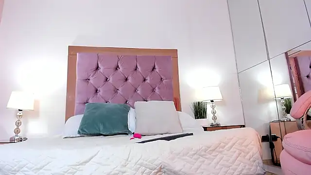 zenda_bianchi live sex cam