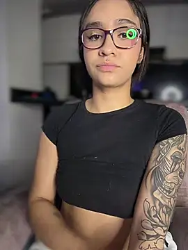 Isabella-Teen's cam snapshot