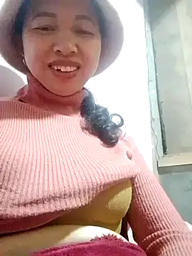 TRIEUTRIEU20's cam snapshot