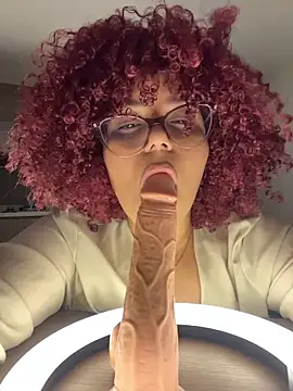 Leyah__'s cam snapshot