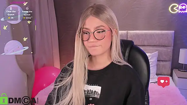 Arinextdoor's cam snapshot