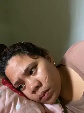 _BellaHotty_'s cam snapshot