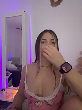 Ashleyjenner_'s cam snapshot