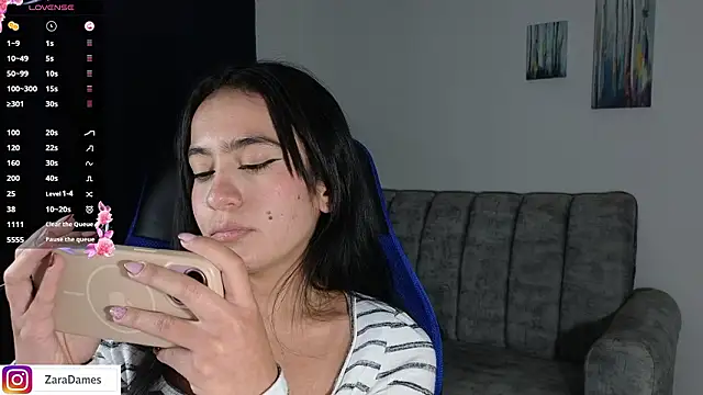 ZaraDames_'s cam snapshot