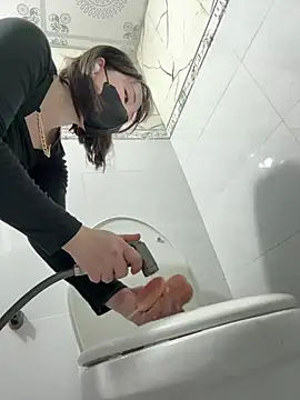 Emily-Nguyen's cam snapshot