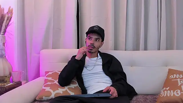 Timothe_Evans's cam snapshot