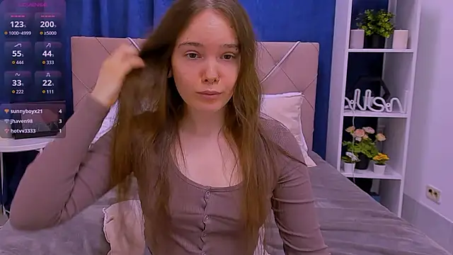 Janie_JJ_Curvie's cam snapshot