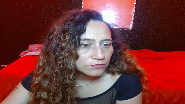 DirtyTemptation1's cam snapshot