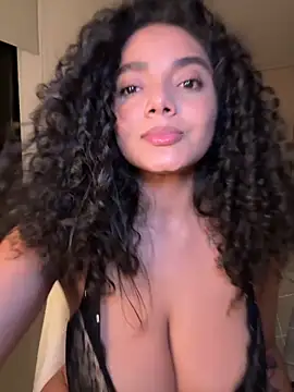 Curlyierr's cam snapshot