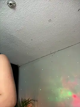 kim_zaratte's cam snapshot