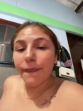 Emily_milk_1's cam snapshot