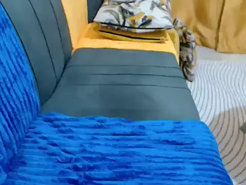 leslysexygirl's cam snapshot