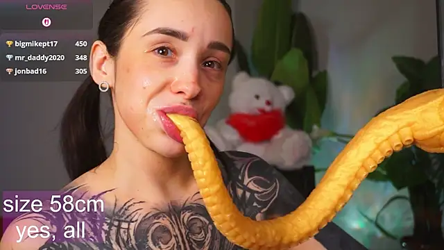 EvaCanton's cam snapshot