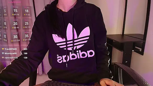 Natalye_23's cam snapshot