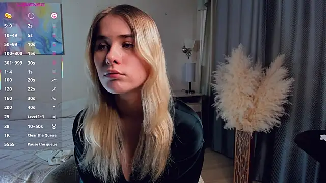 LuanaFincel live sex cam