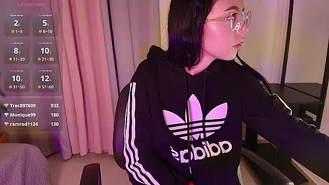 Natalye_23's cam snapshot